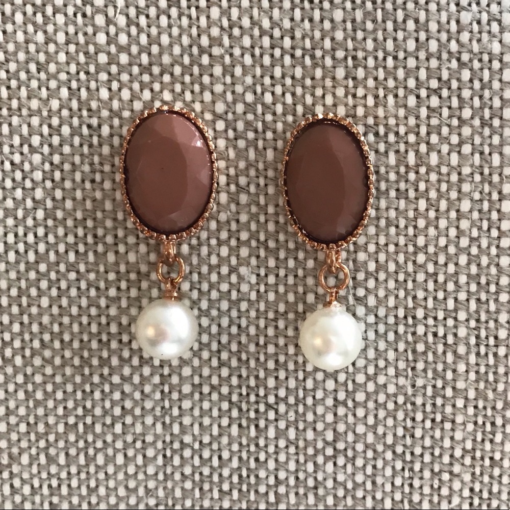 Pearl dangle earrings